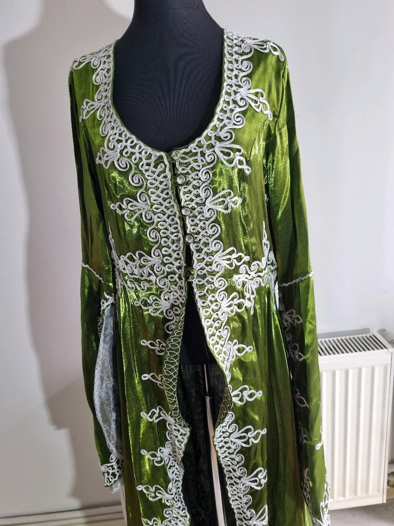 Yeşil İşlemeli Kuşaklı Kaftan - 9