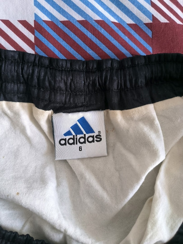 Adidas Şort — görsel 3/3