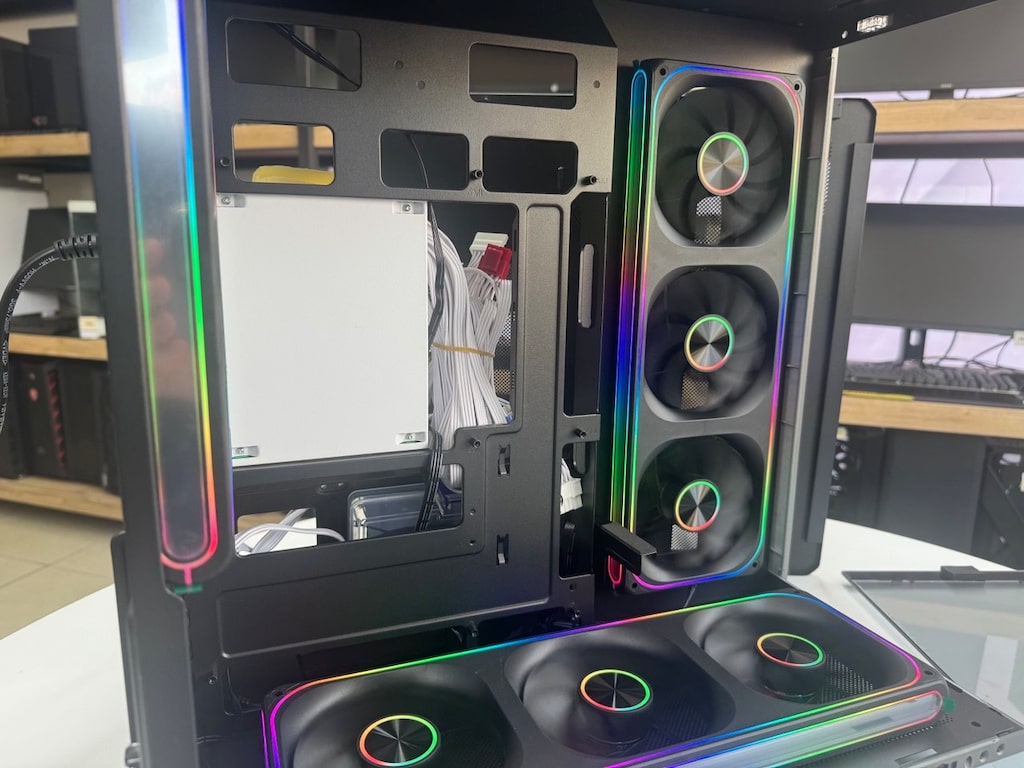 STRONG SİYAH DIŞ KASA *ANAKART DESTEĞİ ATX MİCRO ATX MİNİ ITX - 6