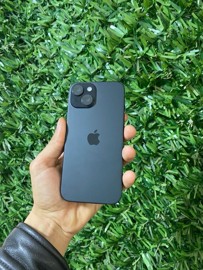 APPLE 15 128 GB - 4
