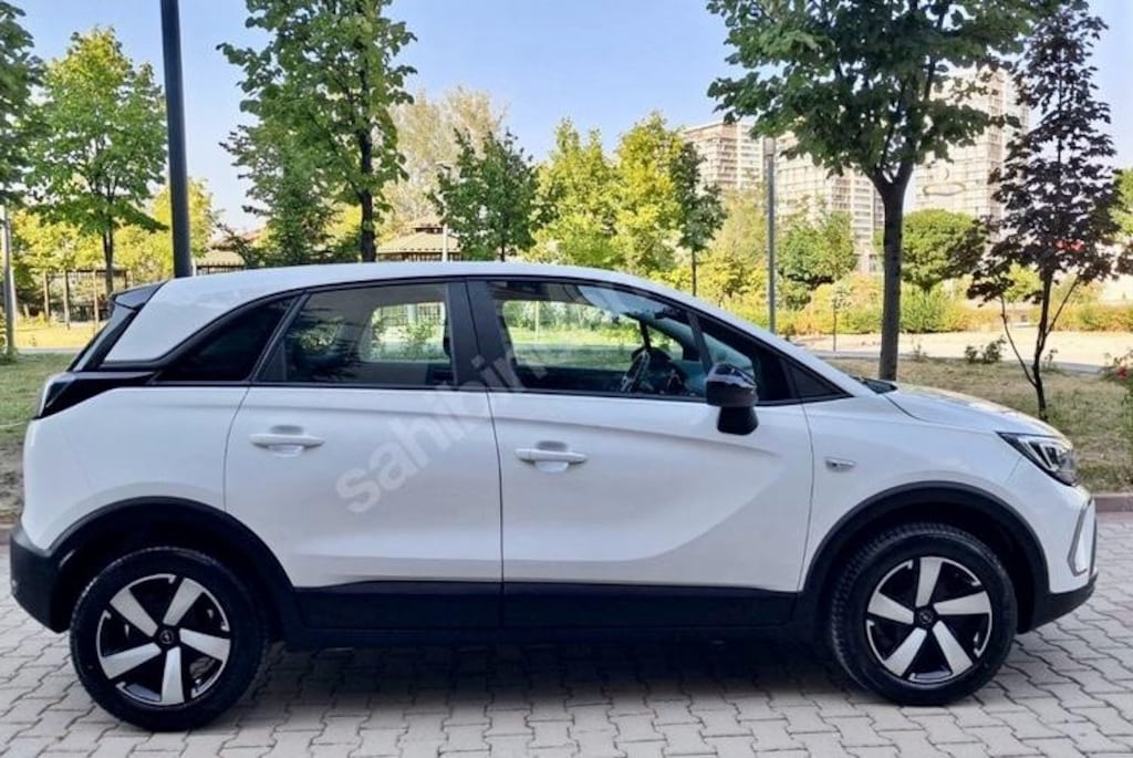 Opel Crossland 1.2T Essential 2024 - 7