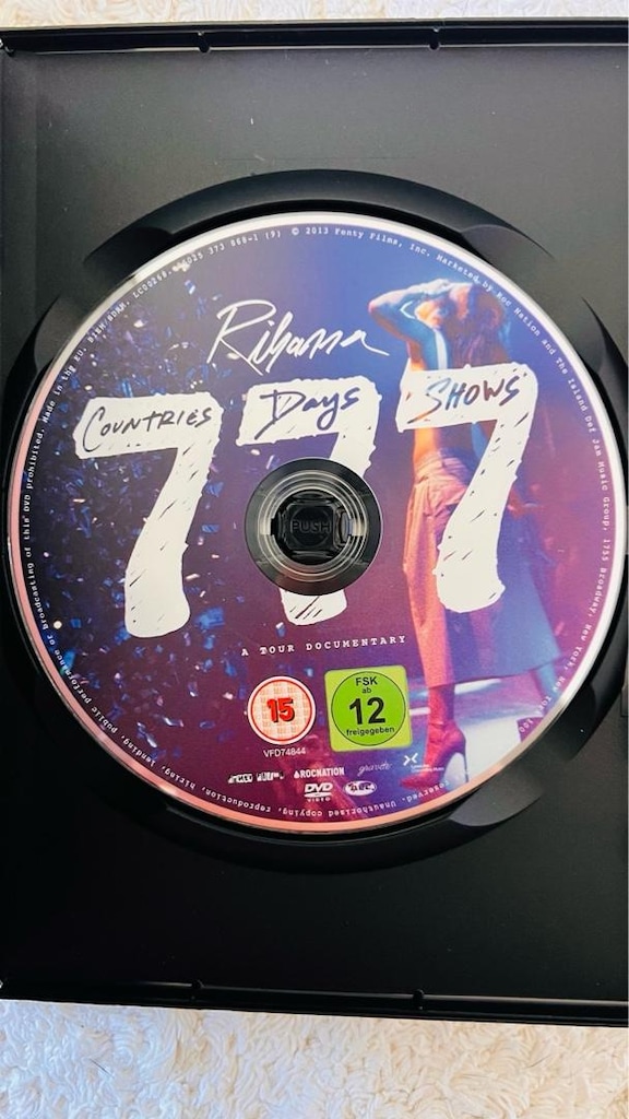 RIHANNA 3’lü konser CD - 3