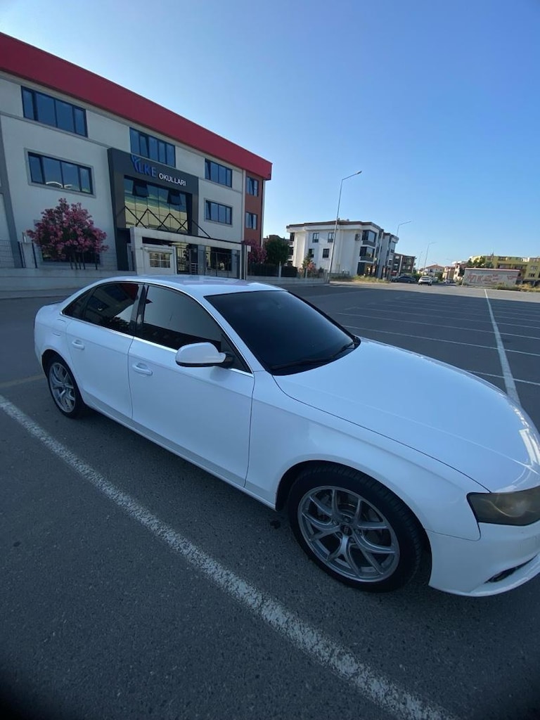 AUDİ A4 DEĞİŞENSİZ SERVİS BAKIMLI - 8