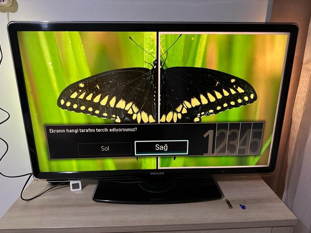Philips 42PFL8684H Televizyon Amblight ve Full HD - 42 inch - 107Ekran - 6