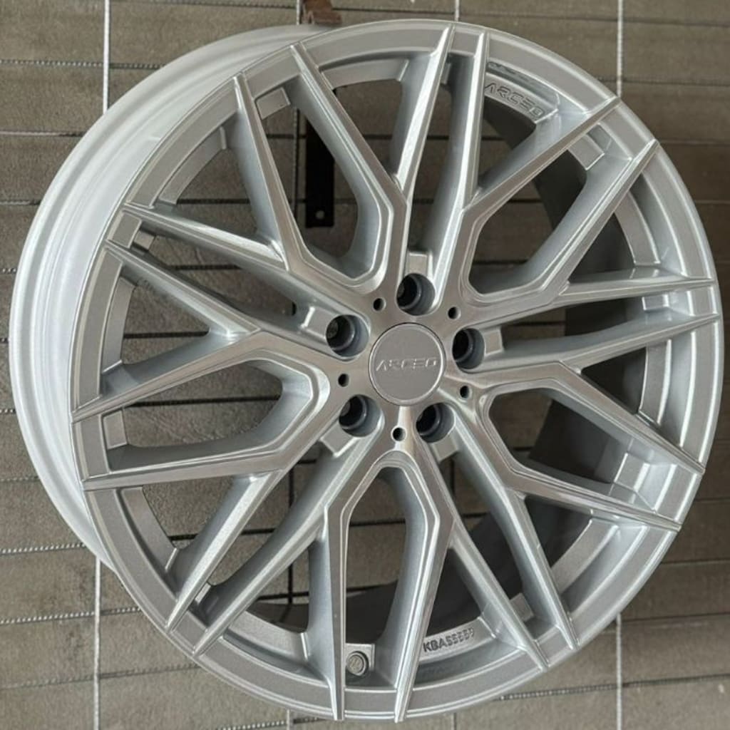 5*108*19*8.5 ET33 CH73.1 SILVER DİAMOND ARCEO VALENCİA - 2