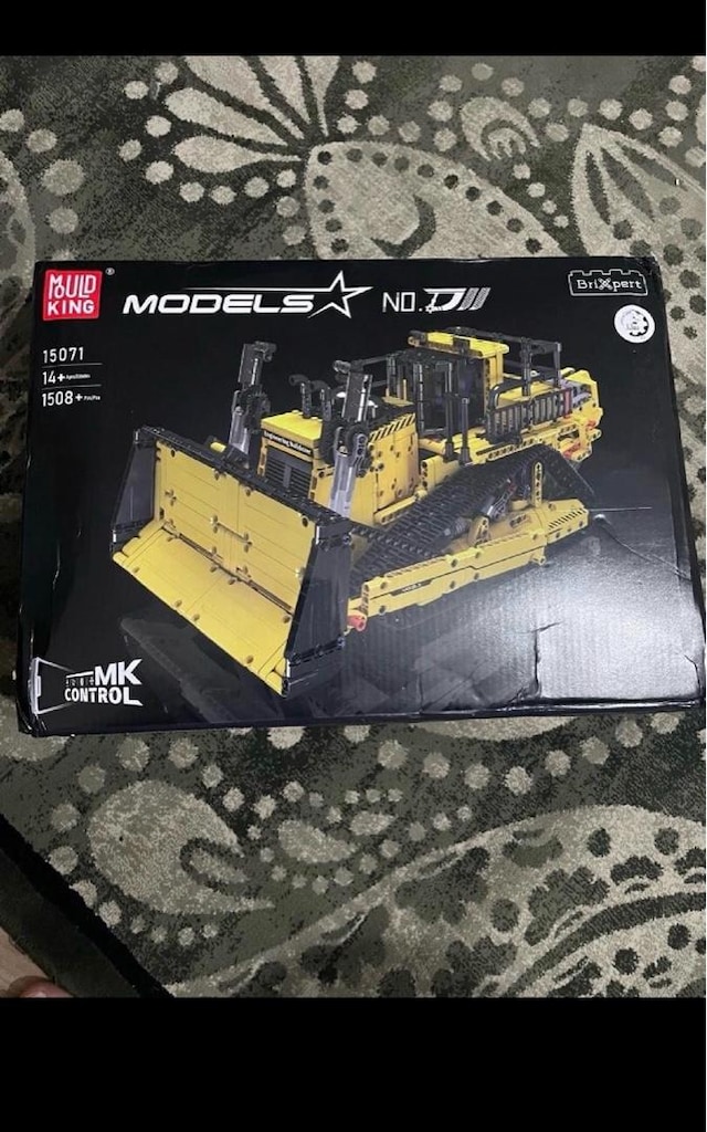 Lego Technic cat d11t 42131 açılmamış sıfır ürün - 6