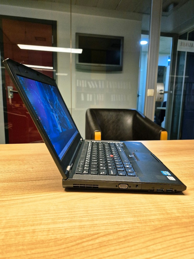 Laptop LENOVO i5 İşlemci 240GB SSD 6GB Ram Pili Sağlam Bilgisayar - 3
