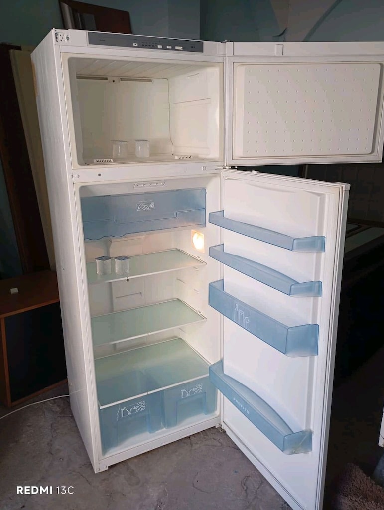 Profilo buz dolabı - 2