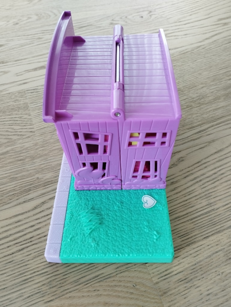 Polly Pocket Pollyville 4 katlı evi ve havuzu - 2