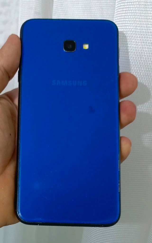 Samsung Galaxy J4 Plus - 4