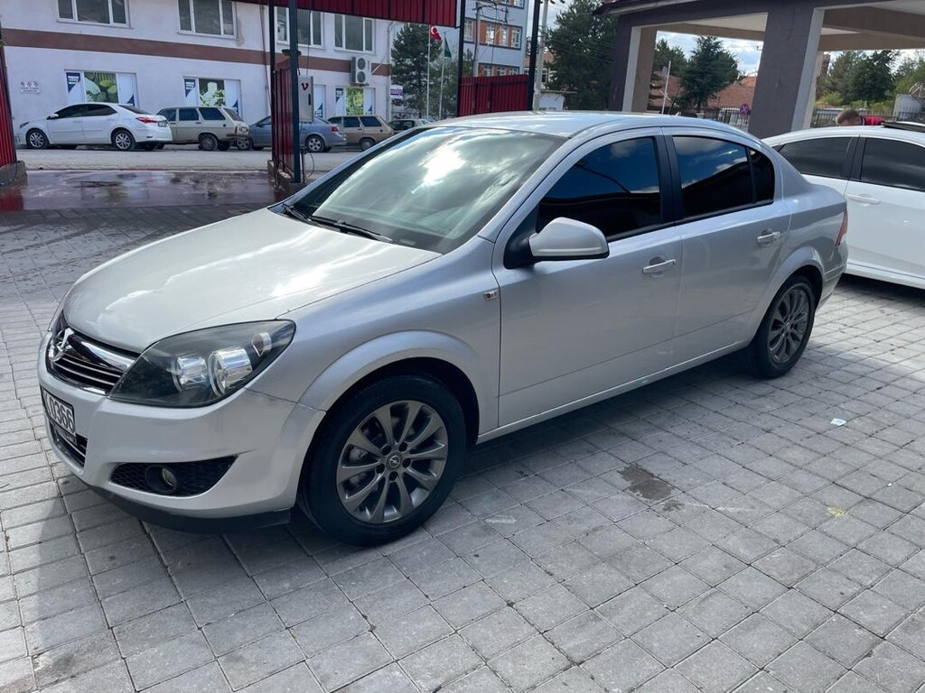 2011 Opel Astra ENJOY 111.Yıl Sedan (103 Bin Km) - 7