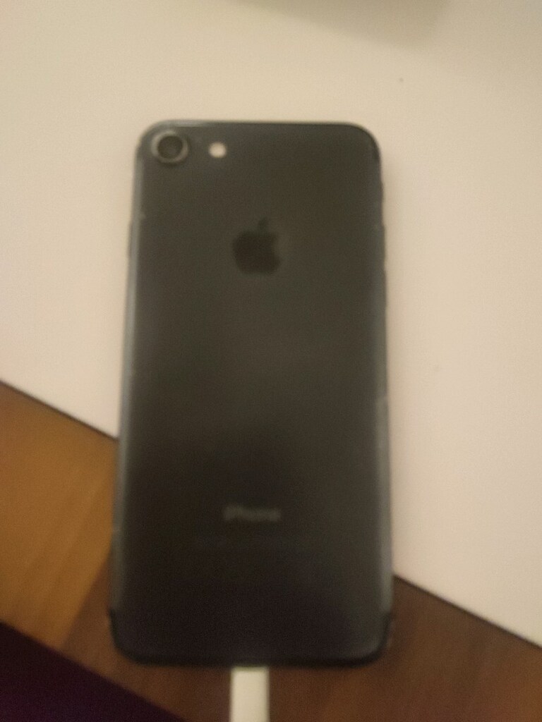 iPhone 7 128 GB - 2