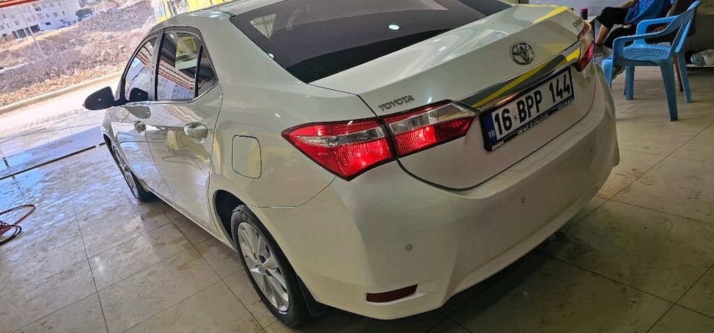 Toyota Corolla - 4