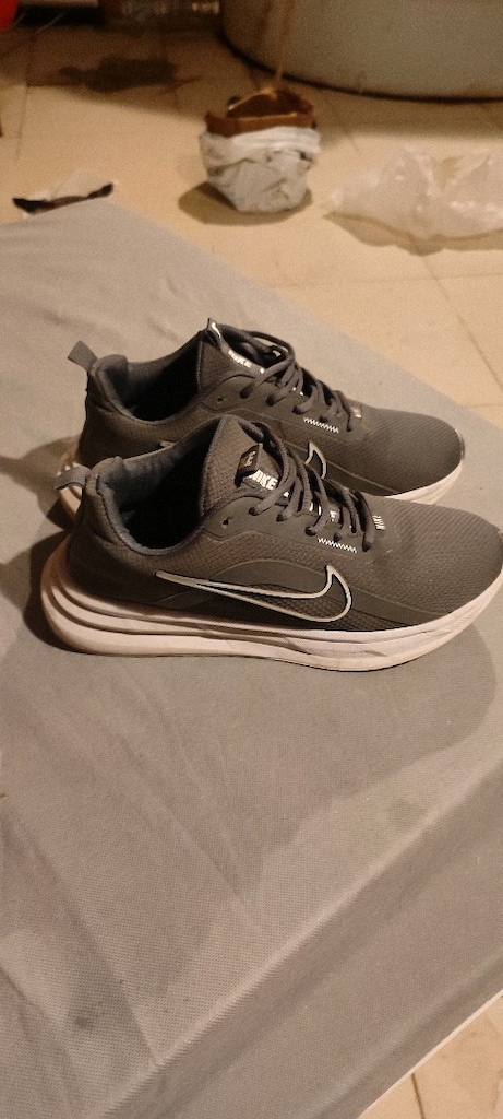 orjinal Nike spor ayakkabı 42 numara - 3