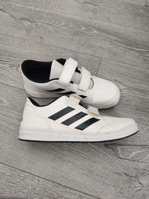 Adidas spor ayakkabı