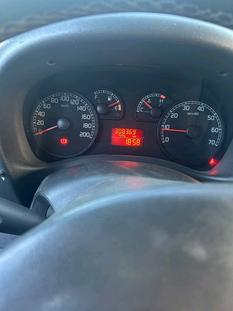 Doblo combi active motoru çok iyi. değişensiz. - 8