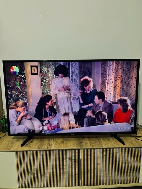 lg Tv (49uh610v-zb)