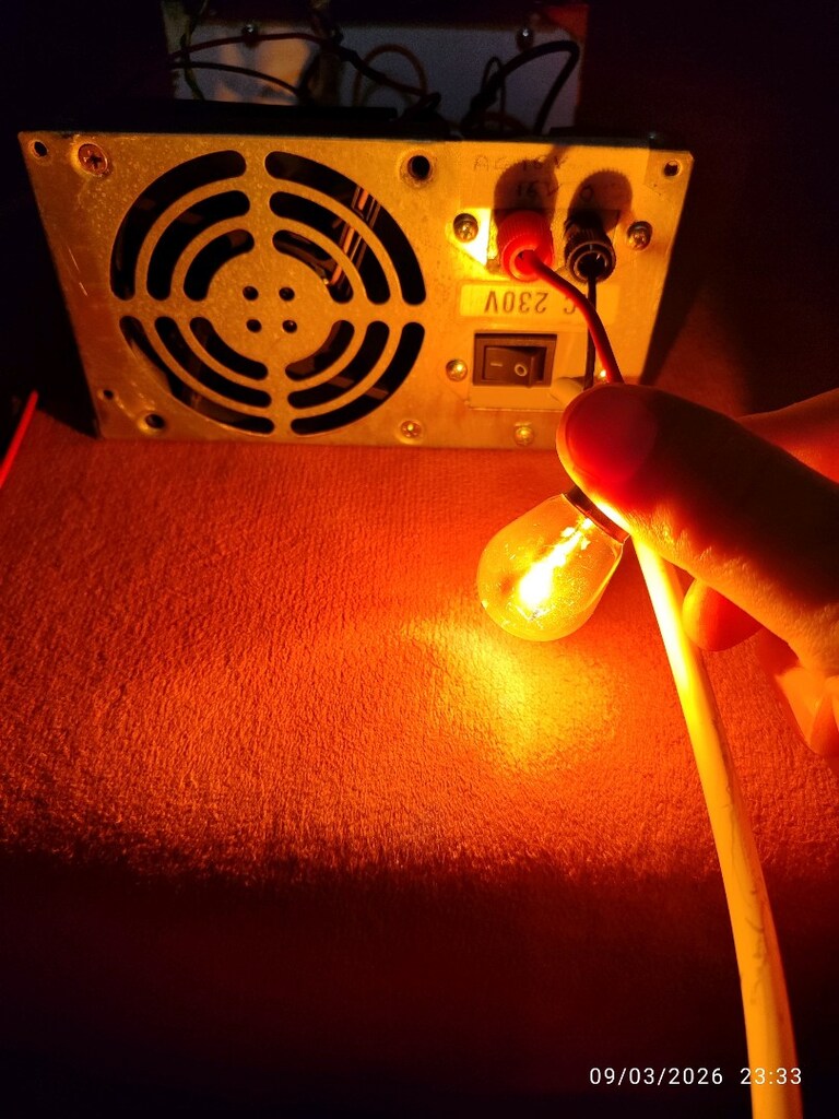 ayarlı0.7 17volt mak.4amper göstergeli adaptör 1000 tl - 10