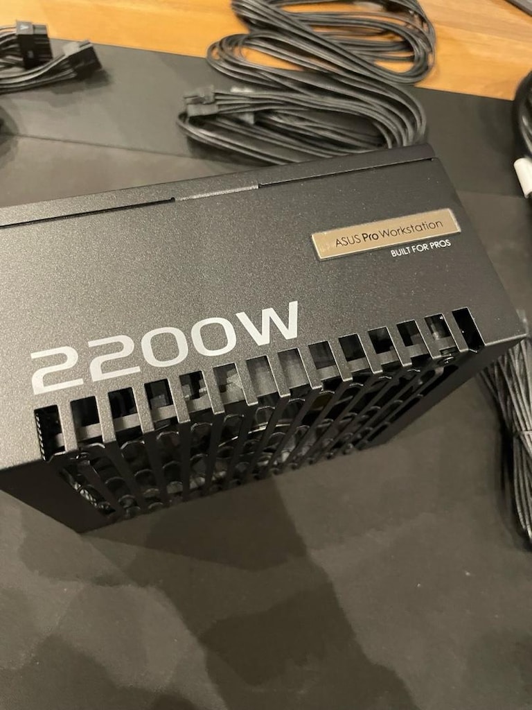 ASUS PRO WORKSTATİON - 3