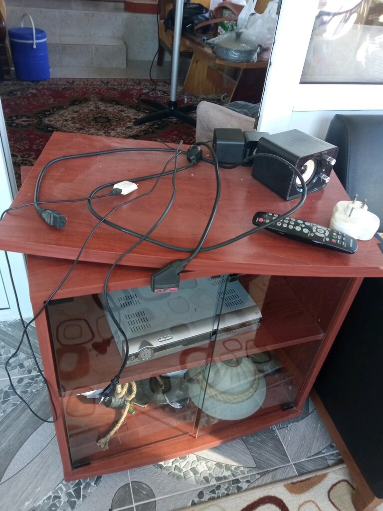 televizyon dolabı 2 raflı camekanlı üst sehpası dönmeli - 3