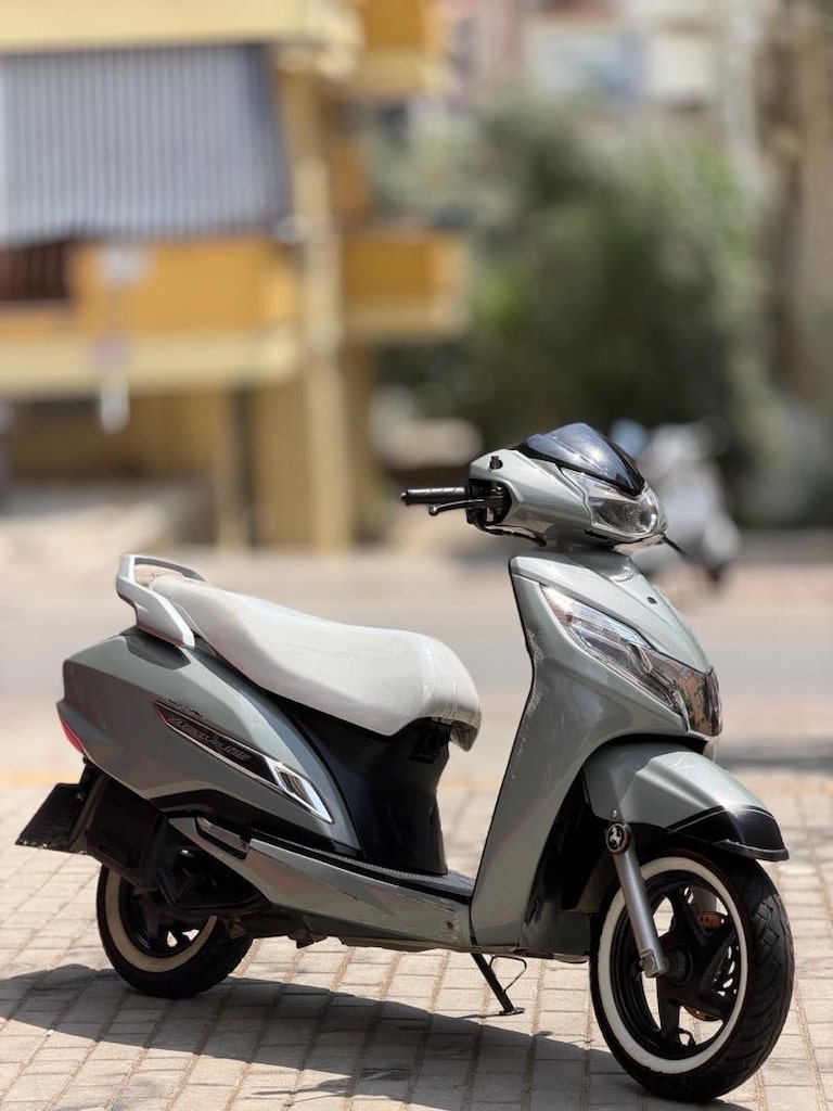 2023 model 17.000 km Nardo gri Activa - 2
