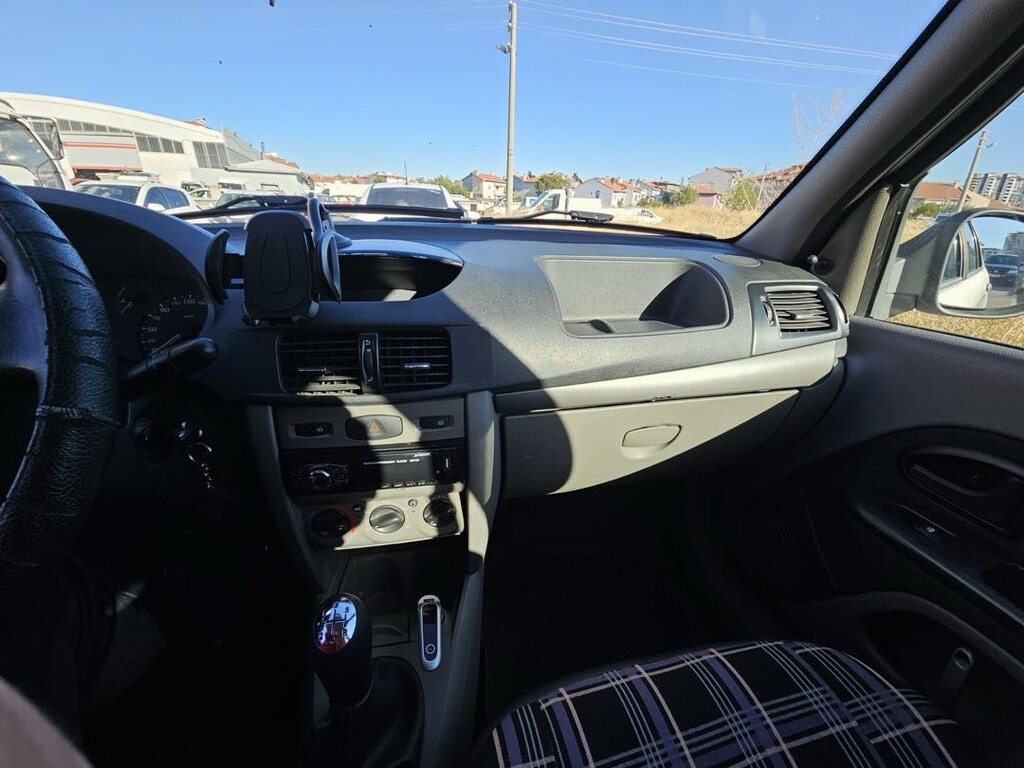 Son fiyat yetişen alır Renault smybol 2012 - 5