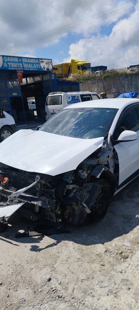 Renault Fluence 2013 Önden Kazalı - 6