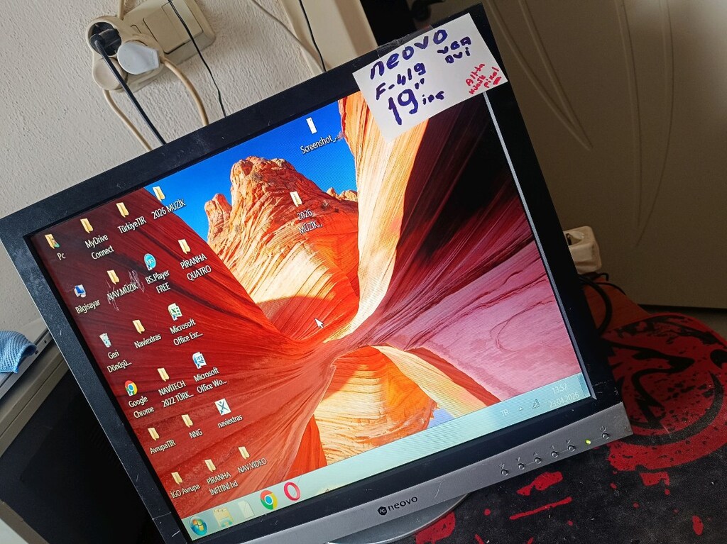 Neovo F-419 Monitör 19" VGA Dvi .pixel - 2