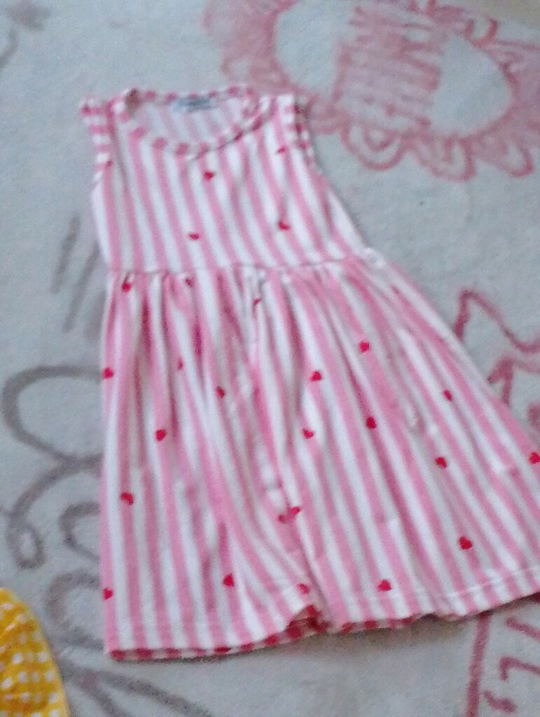 tanesi 200 tl elbiselerin pantolonun 150tl - 3
