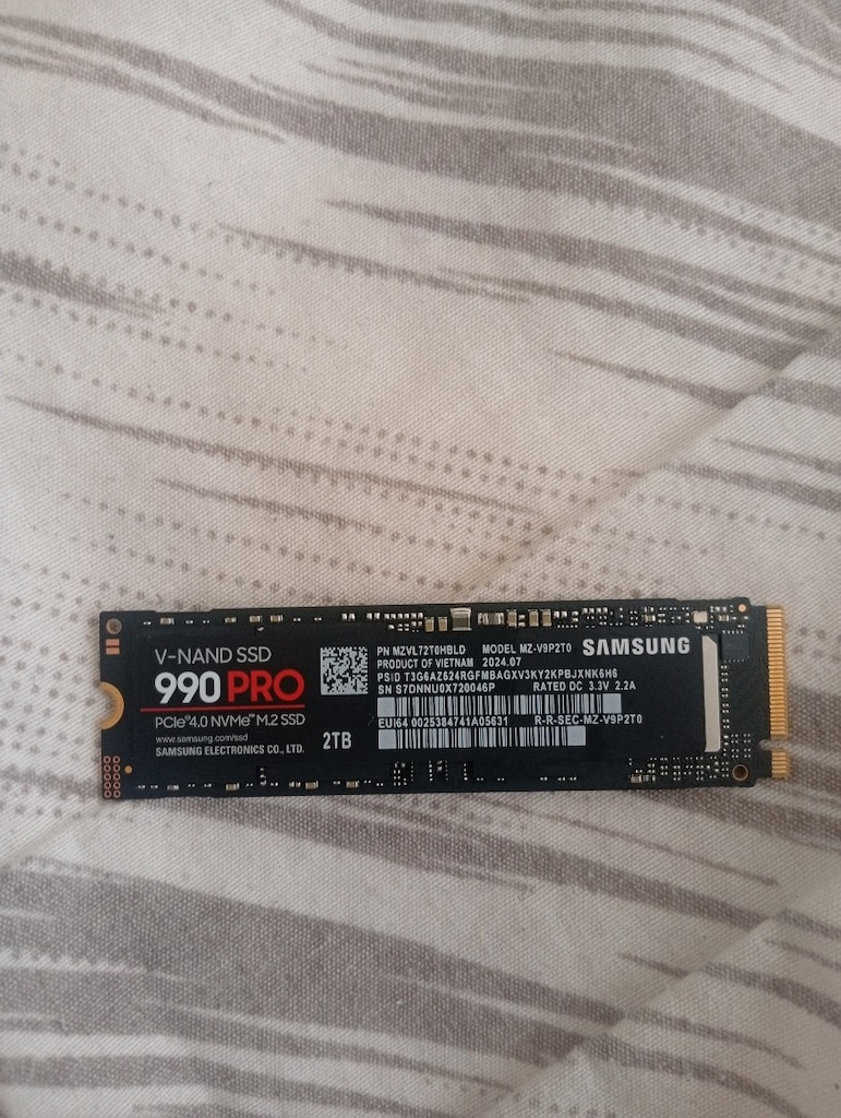 Sıfır ayarında Samsung 990 pro 2 tb ssd - 5