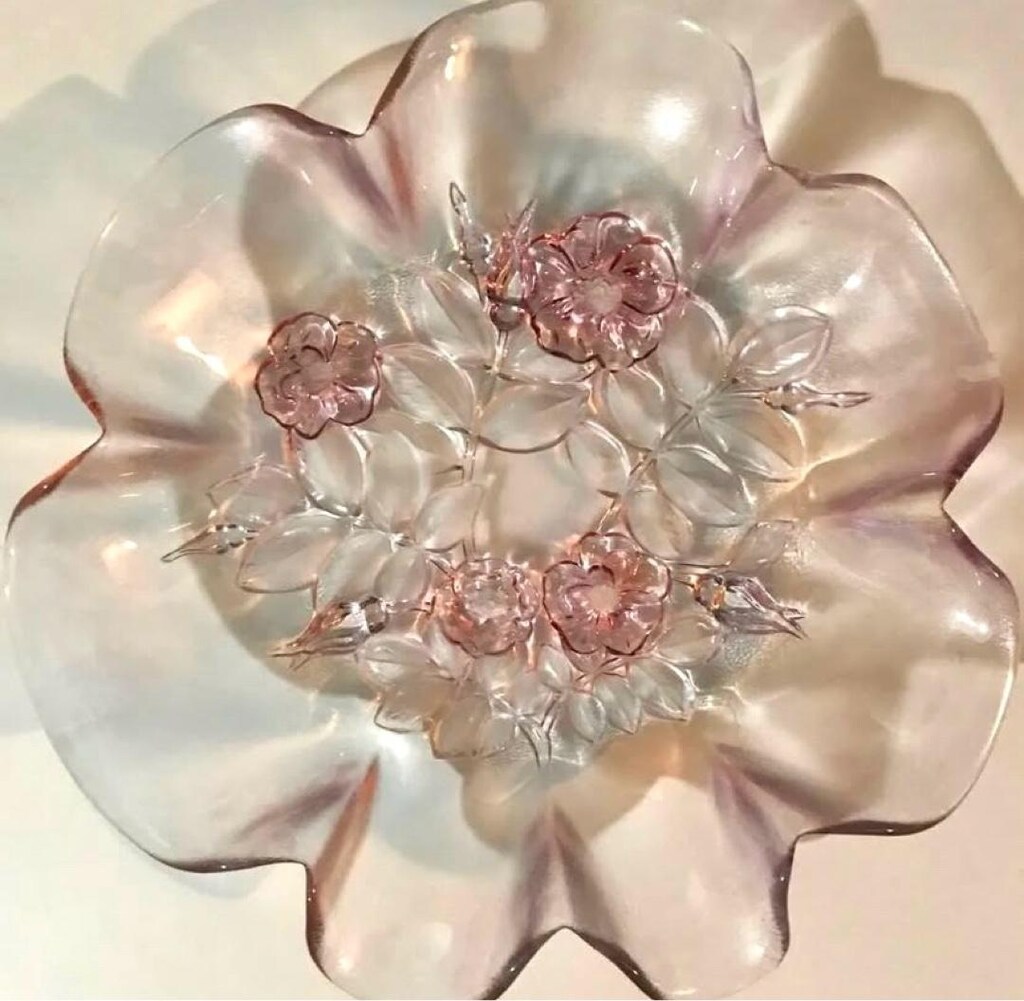 ALMAN MİKASA PEMBE KRİSTAL KABARTMA GÜL DESENLİ DEKOR & SUNUM TABAĞI - 2