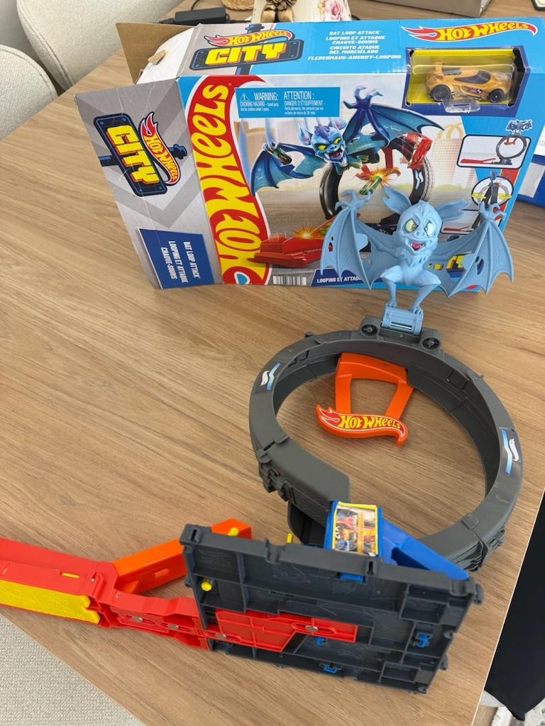 HOT WHEELS CİTY YARASA DÖNGÜSÜ LİSANSLI OYUNCAK - 3