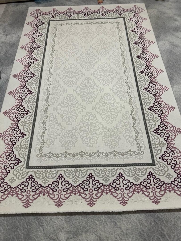 çok az kullanılmış halı temiz yıkanmış bir şekilde - 2