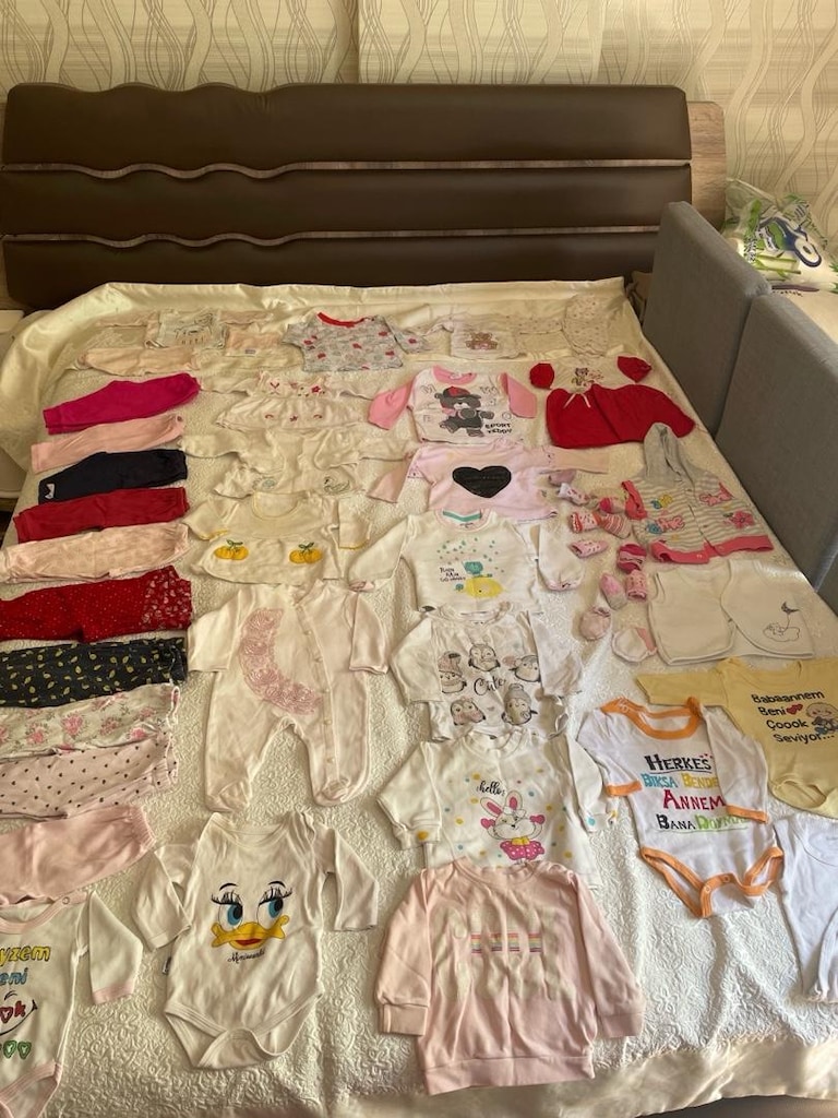 Yenidoğan 3/6/9 ay kız bebek kıyafetleri toplu satış 1000tl gardropsta - 2