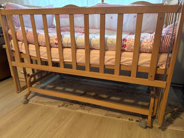 sallanır anne yanı 130x70 bebek beşiği