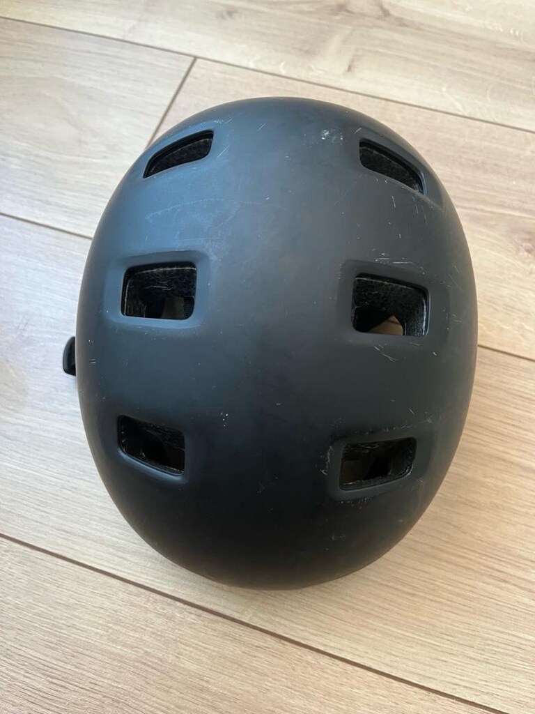 DECHATLON BTWİN MARKA KASK arkadan ayarlı 10 -14 yaş - 2