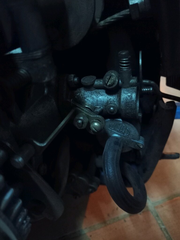 Tekne motoru dıştan takmalı 8 hp iyi durumda - 8