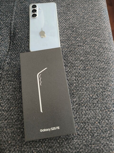 Samsung Galaxy S25 FE