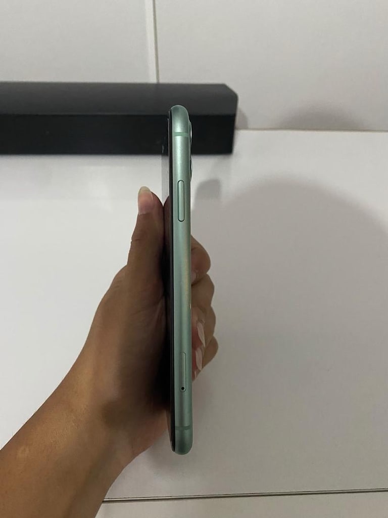 IPHONE 11 64 GB - 3