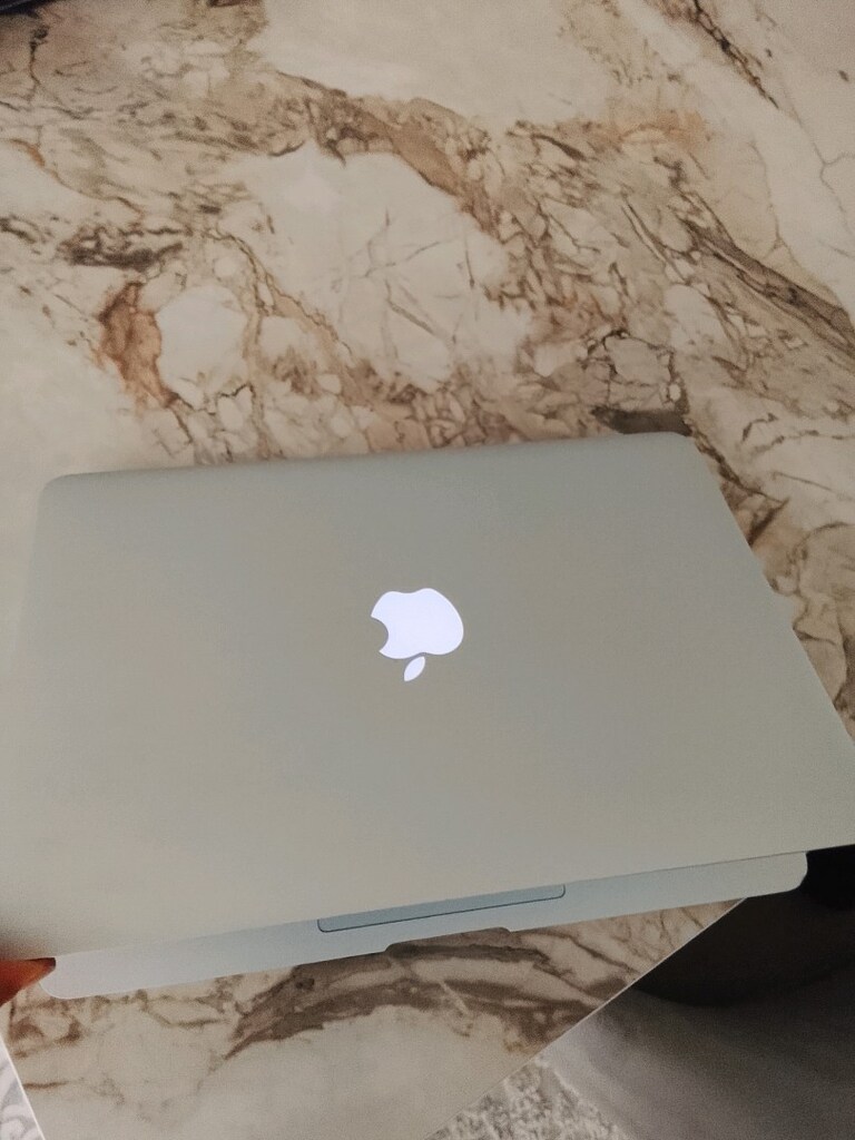 Apple - 4