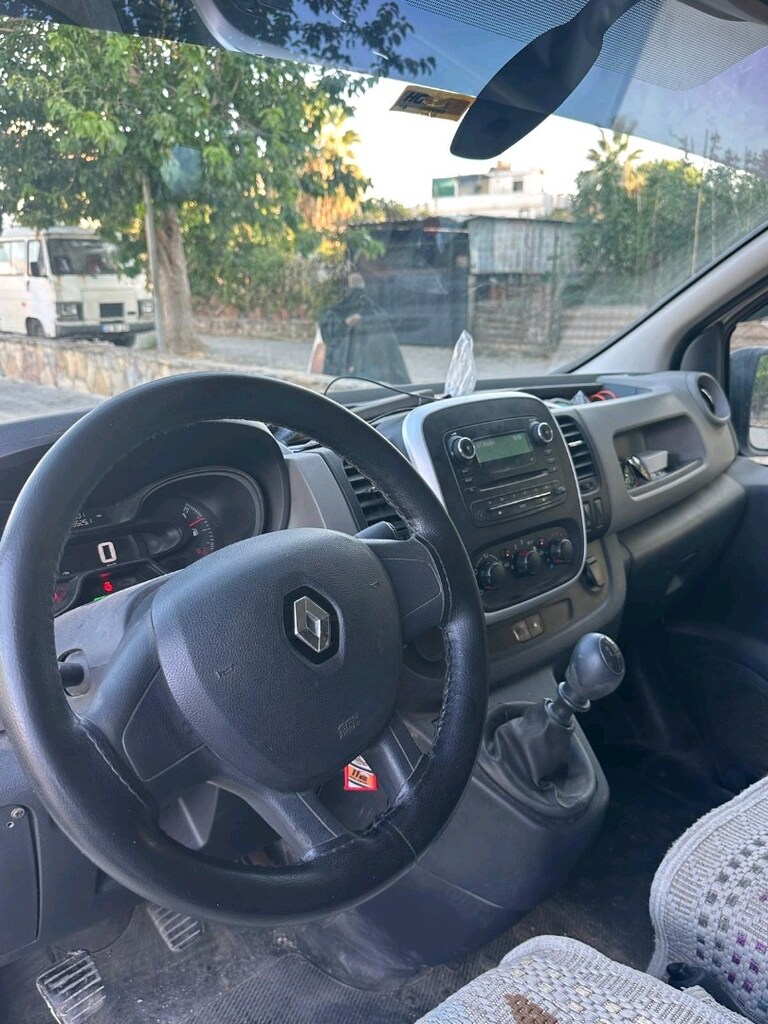 Renault Trafic - 9