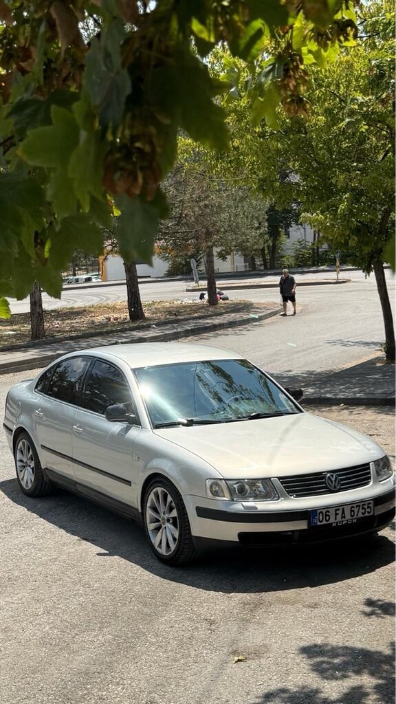 SAHİBİNDEN TEMİZ PASSAT 1.8T - 4