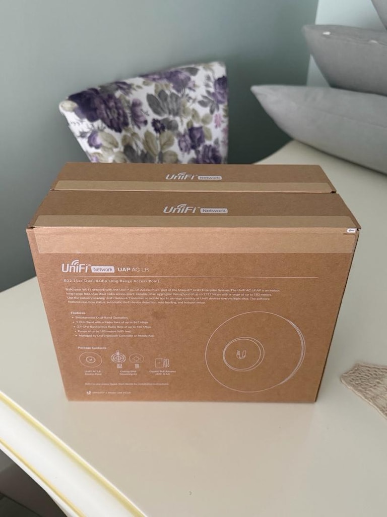 Kapalı Kutu Ubiquiti UniFi UAP-AC-LR Long Range Access Point - 2