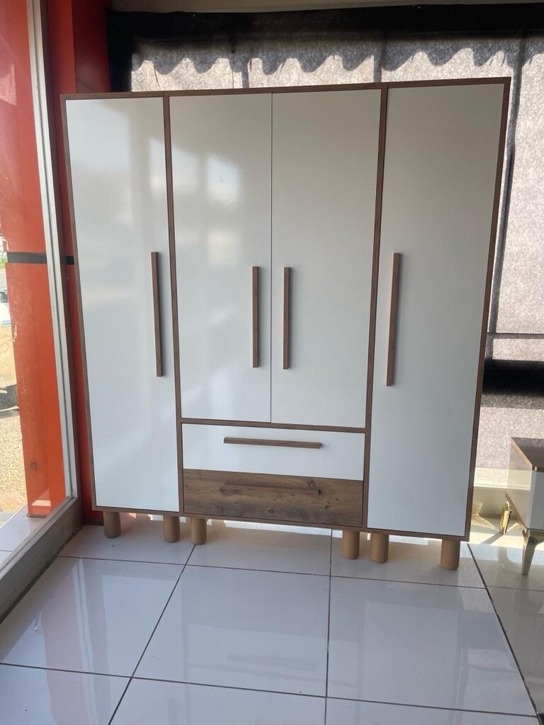 4 kapaklı elbise dolabı - 3
