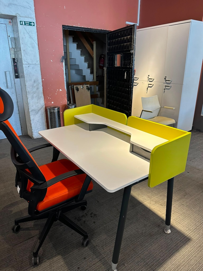 KLAS OFİS ÜSKÜDAR 125x70 FLEKSİT SEKRETER MASASI İKİNCİ EL - 4