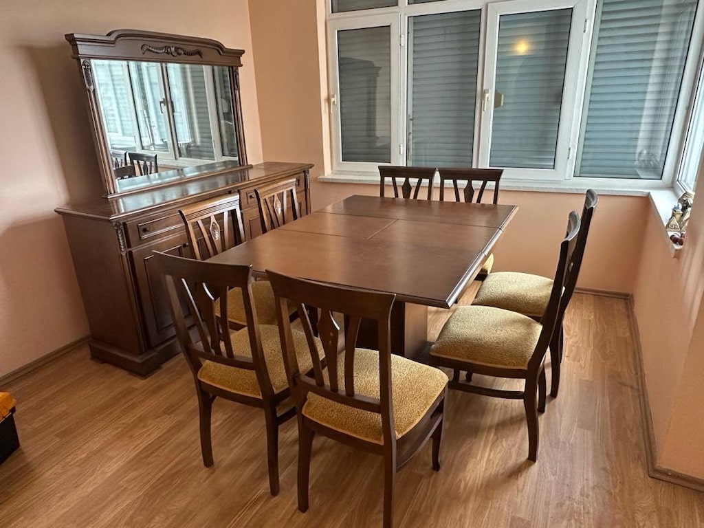 Ahşap Klasik Yemek Odası Takımı Açılır Masa + 6 Sandalye+Aynalı Konsul - 11