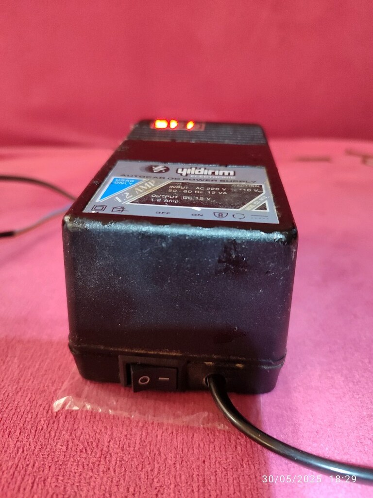 yıldırım marka 12v 1.2 a voltmetreli adaptör 650 tl - 3