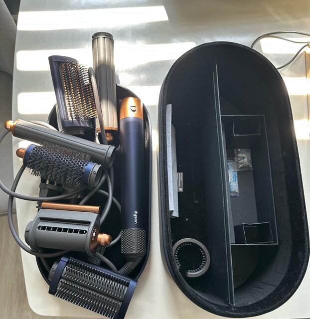 Kutulu Dyson Airwrap Prusya Mavisi Bakır - Çok az kullanıldı