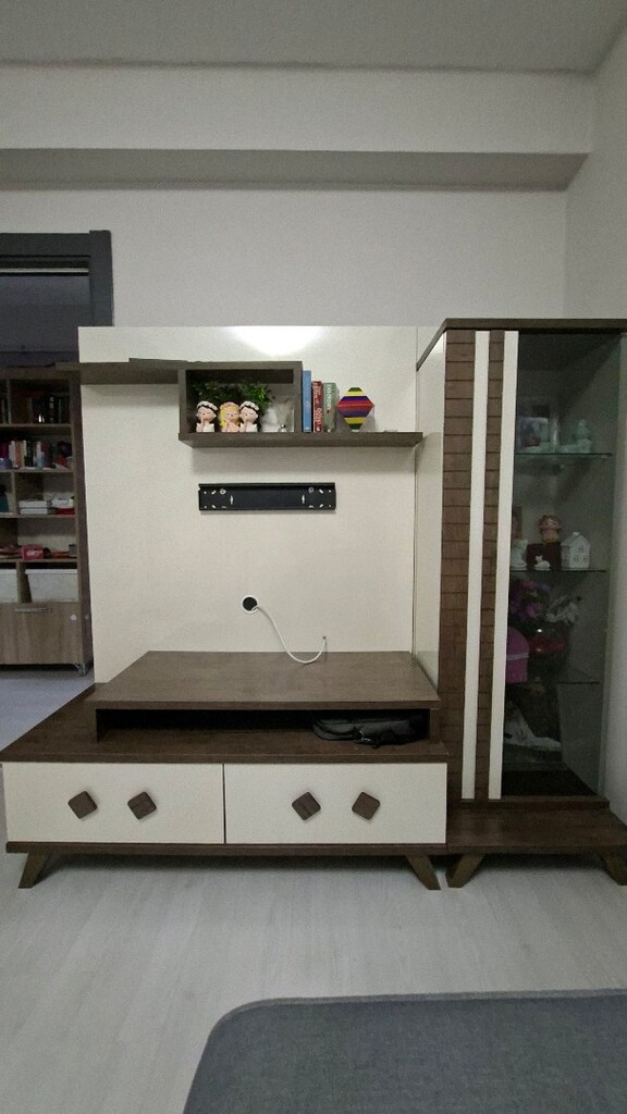 TV ÜNİTESİ. - 2