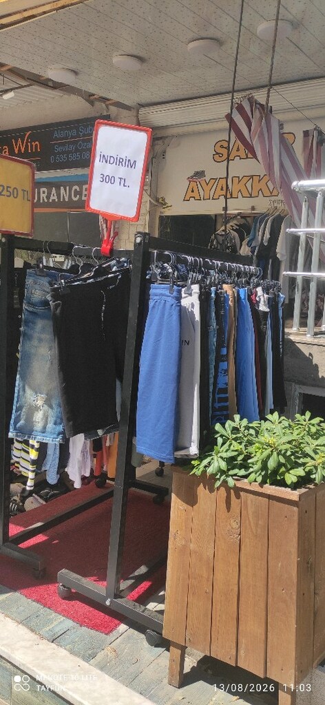 BÜYÜK İNDİRİM SPOR AYAKKABI. 300 TL BİRKENSTOCK. TERLİK. 250 TL - 10